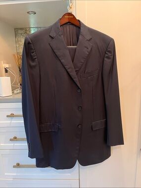 Ermenegildo Zegna Navy Three-Button Single-Breasted Suit